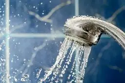 دوش صبحگاهی یا شبانه؟ کدام برای بدن بهتر است؟