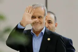 بازدید پزشکیان از شبکه خبر و تبریک روز خبرنگار + ویدئو