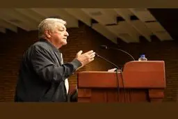 هشدار پرویز پیران از گسست خرد جمعی تا نابودی طبقه متوسط