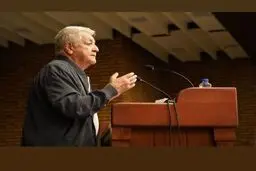 هشدار پرویز پیران از گسست خرد جمعی تا نابودی طبقه متوسط