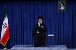 حادثه تروریستی شاهچراغ موجب رسوایی آمریکایی‌های منافق و سیاه‌دل شد
