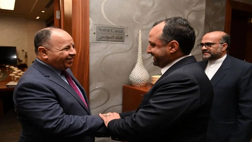 وزیر الاقتصاد یعلن تشکیل لجنة بین إیران ومصر لتنفیذ المشاریع المشترکة