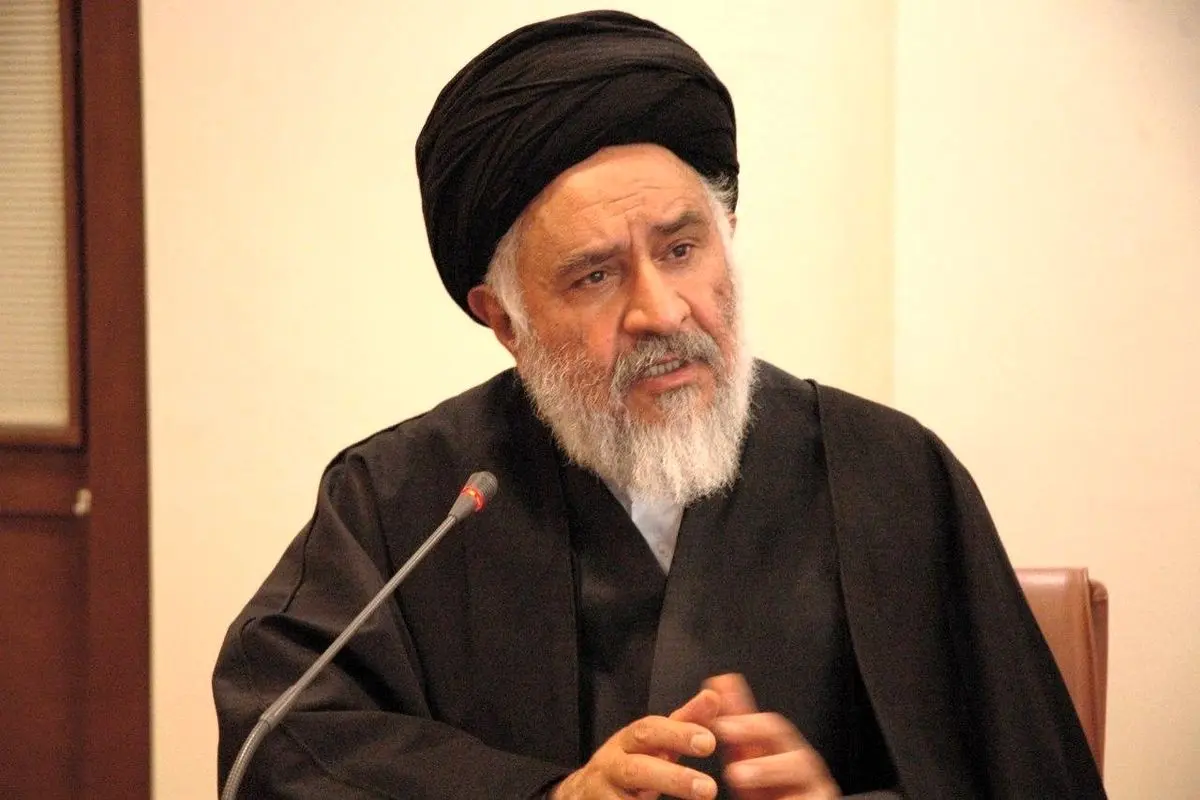  در تعجبم از وزیر علوم که چرا در موضوع اخراج استادان از دانشگاه‌ها سکوت پیشه کرده است