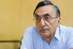 حضور غریبانه نویسنده و مترجم ایرانی در خانه سالمندان؛ کامران فانی به آلزایمر مبتلا شده