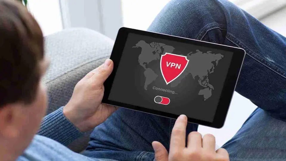 کاسبی با فیلترینگ؛ زنجیره منافع پنهان در پسِ محدودیت اینترنت
