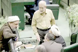 پروژه تندروها برای زمین‌گیر‌کردن دولت