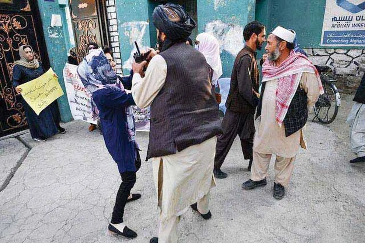 کمک‌ها به زنان در  کوره‌راه‌  طالبان گم می‌شود
