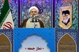 امام جمعه رشت از خودروهای تک‌سرنشین و ترامپ انتقاد کرد 
