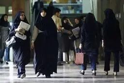 کارمندان خانم از دو قانون همزمان استفاده خواهند کرد 
