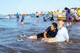 اخم در چهره شادی