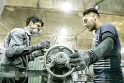 
دستمزد کارگران عامل گرانی نیست!
