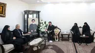 دیدار پزشکیان با خانواده آیت‌الله آل هاشم 