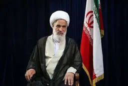 عضو خبرگان رهبری: راه حل مشکل‌های جهانی ارتباط با امام زمان است

