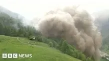 با ریزش یخچال طبیعی در سوئیس یک روستا مدفون شد
