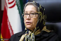 هشدار مینو محرز: گسترش گروه‌های ضد واکسن در ایران خطرناک‌ است