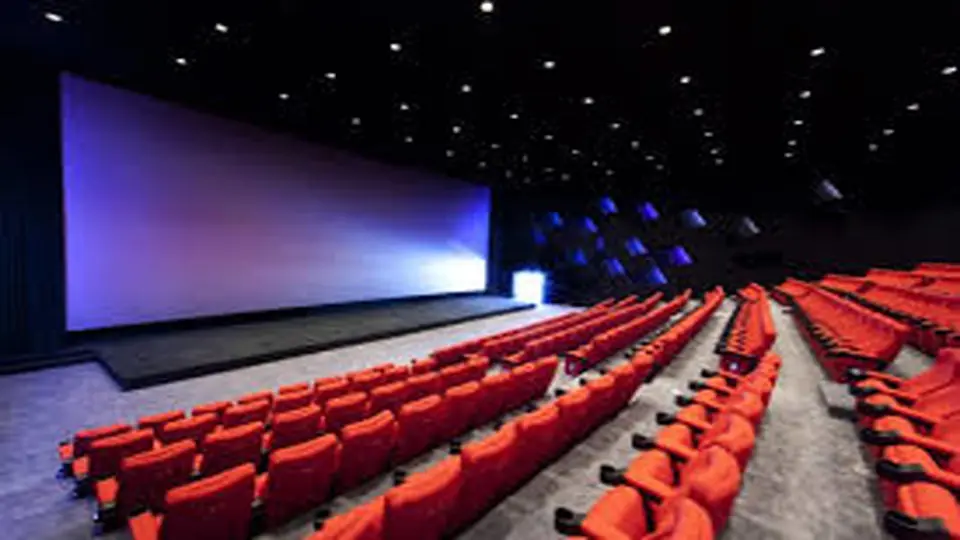 توهین جناحی به فیلم ، دفاع همگانی از سینما