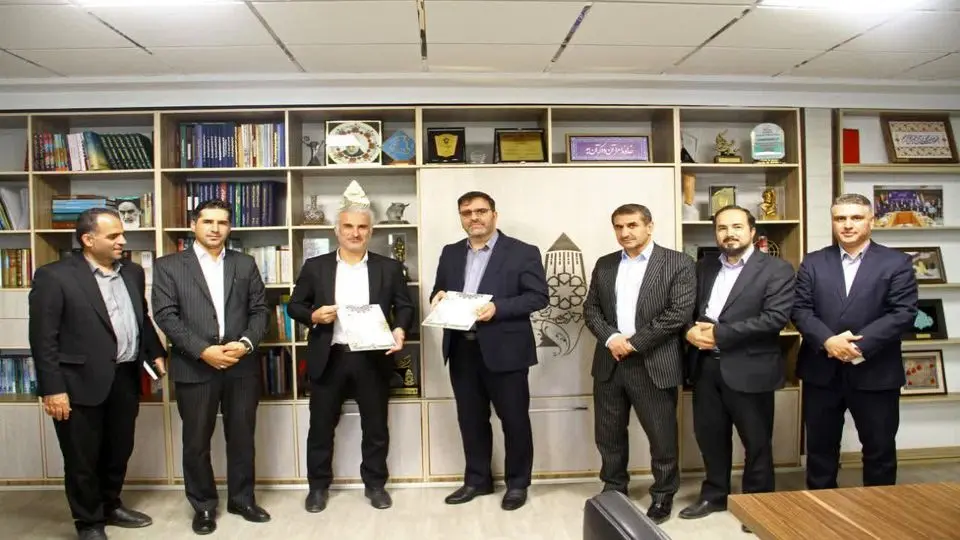 امضای تفاهمنامه همکاری برای توسعه شهرکهای مسکونی و تجاری شهرداری همدان و بنیاد تعاون بسیج کشور