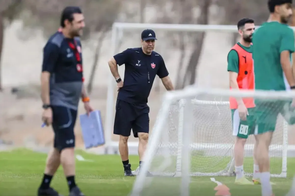 سرقت موبایل سرمربی پرسپولیس