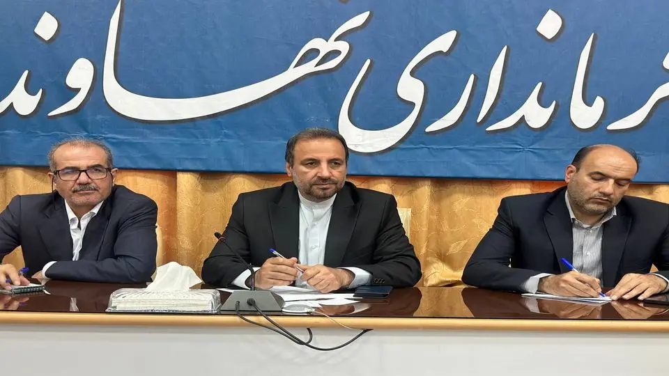 قلعه نهاوند باید در جای فعلی و اصلی خودش ردیابی و بازسازی شود