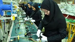 زنان شاغل با این شرایط می توانند زیر ۴۲ سال بازنشسته شوند