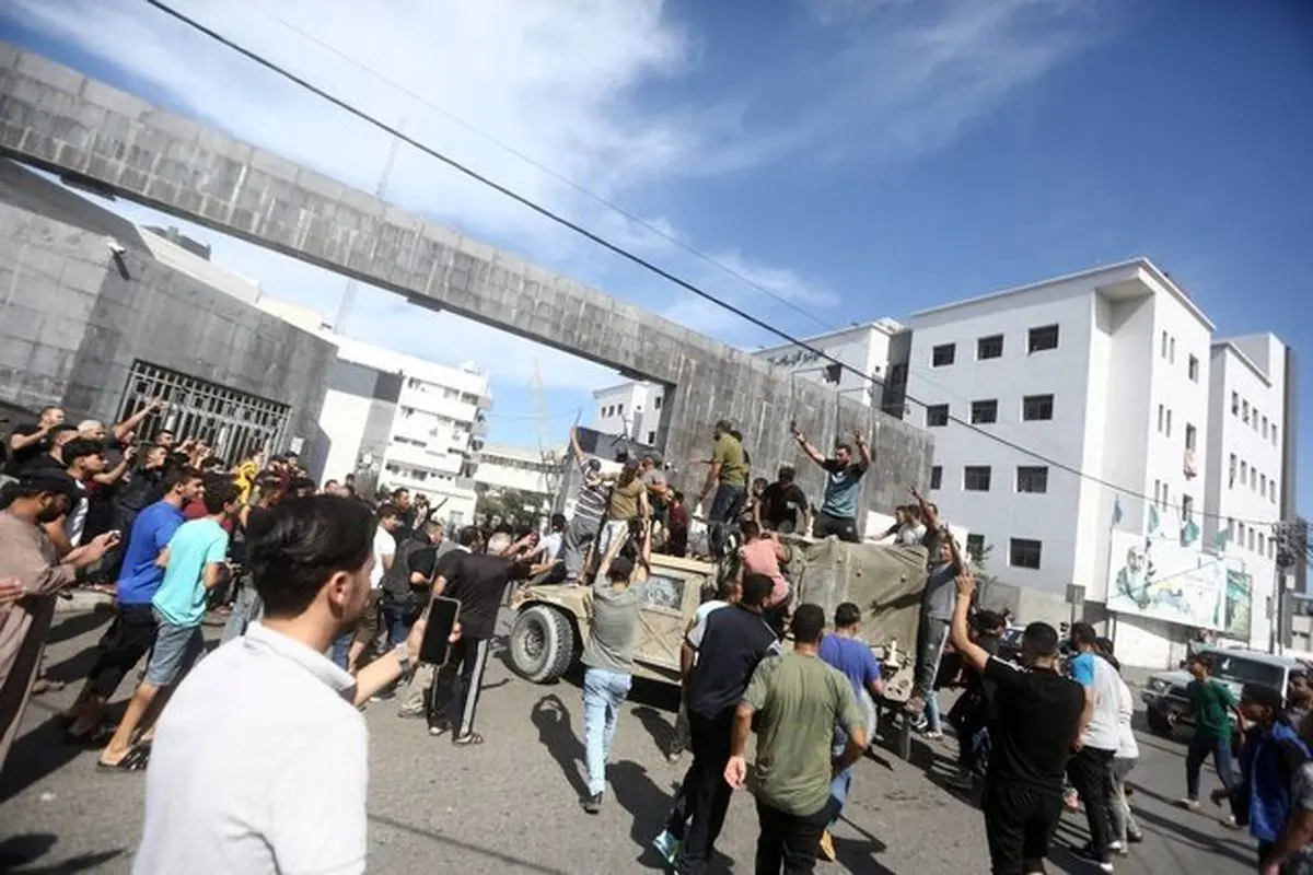 تصویر خاص صفحه توییتر رهبر انقلاب از طوفان الاقصی/ عکس

