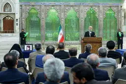 پزشکیان لب به گلایه گشود / کسانی که در حاشیه گود صرفا انتقاد می‌کنند، بدانند حرف زدن آسان است