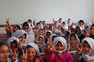 دانش‌ آموزان افغانستانی فقط با کد ۱۰ رقمی ثبت‌نام می‌شوند