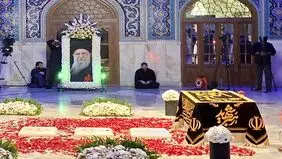 واکنش مردم به بازگشایی رواق دارالذکر که محل تدفین رهبر شهید است + عکس
