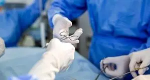 این جراح قلابی را شناسایی کنید + عکس