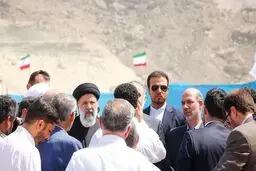 آب پشت سد جنون
