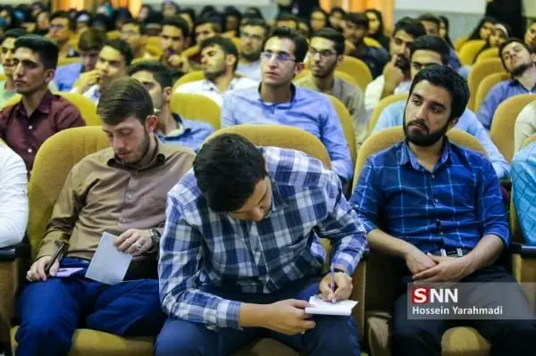 دانشگاه تهران زیر ذره‌بین دانشجویان/ وقتی تخته وایت‌برد هم مطالبه می‌شود!