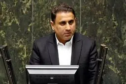 نماینده مجلس خطاب به رئیسی: وقتی خودتان در همه پلتفرم‌ها حضور فعال دارید، به چه حقی دسترسی مردم را محدود کرده‌اید

