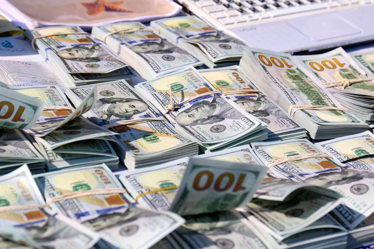 رییس کل بانک مرکزی: ۶ میلیارد دلار ایران در قطر در حال انتقال است

