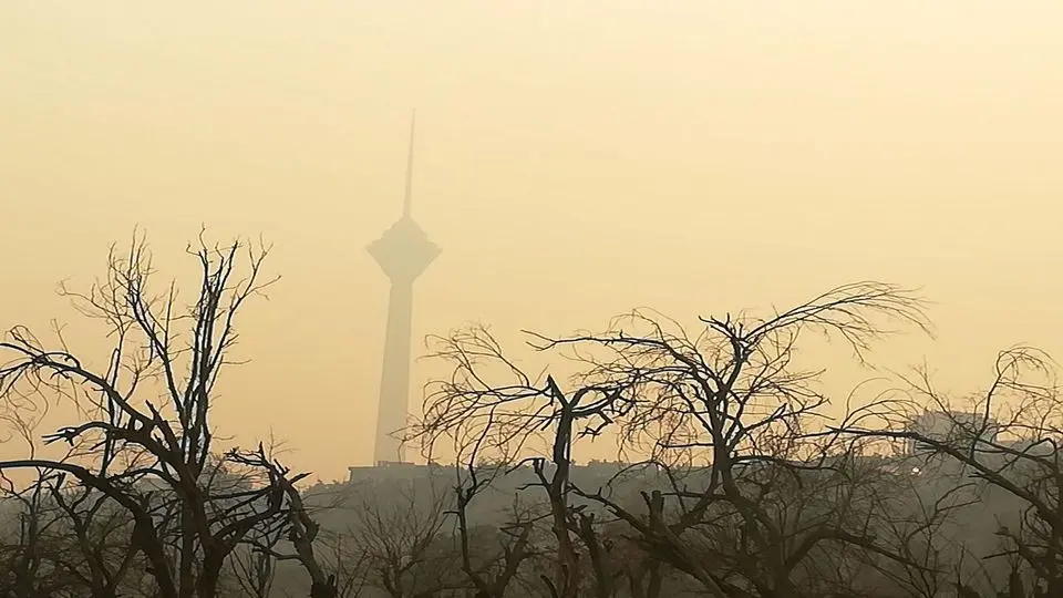 آلودگی هوا مدارس، بانک‌ها و ادارات تهران را فردا چهارشنبه 11 دی تعطیل می‌کند؟