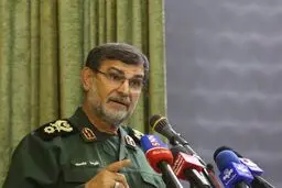 فرمانده نیروی دریایی سپاه: به ناو آمریکایی گفتیم یک وجب به سمت ما بیایی سیبل موشک‌ها خواهید شد