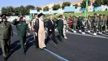 قائد الثورة الإسلامیة یؤکد ضرورة تعزیز القوة القتالیة والمعدات الدفاعیة لبحریة الجیش