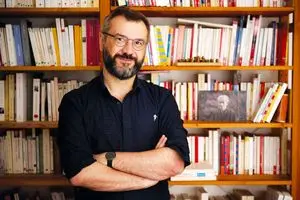 همیشه در برابر مرگ دیگران ناتوانیم