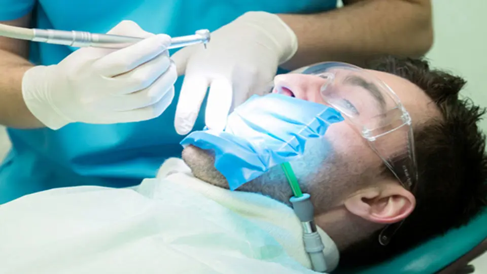 خدمات دندانپزشکی بیمه می‌شوند