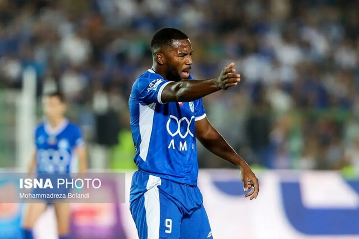 نازون به تمرین‌های استقلال برگشت