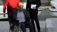 فرماندار اصفهان در اقدامی عجیب با صندلی چرخدار به مراسم تجلیل از معلولان رفت!

