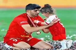 مهدی ترابی عکس فرزندش را روی ساق بندش حک کرد+ ویدئو