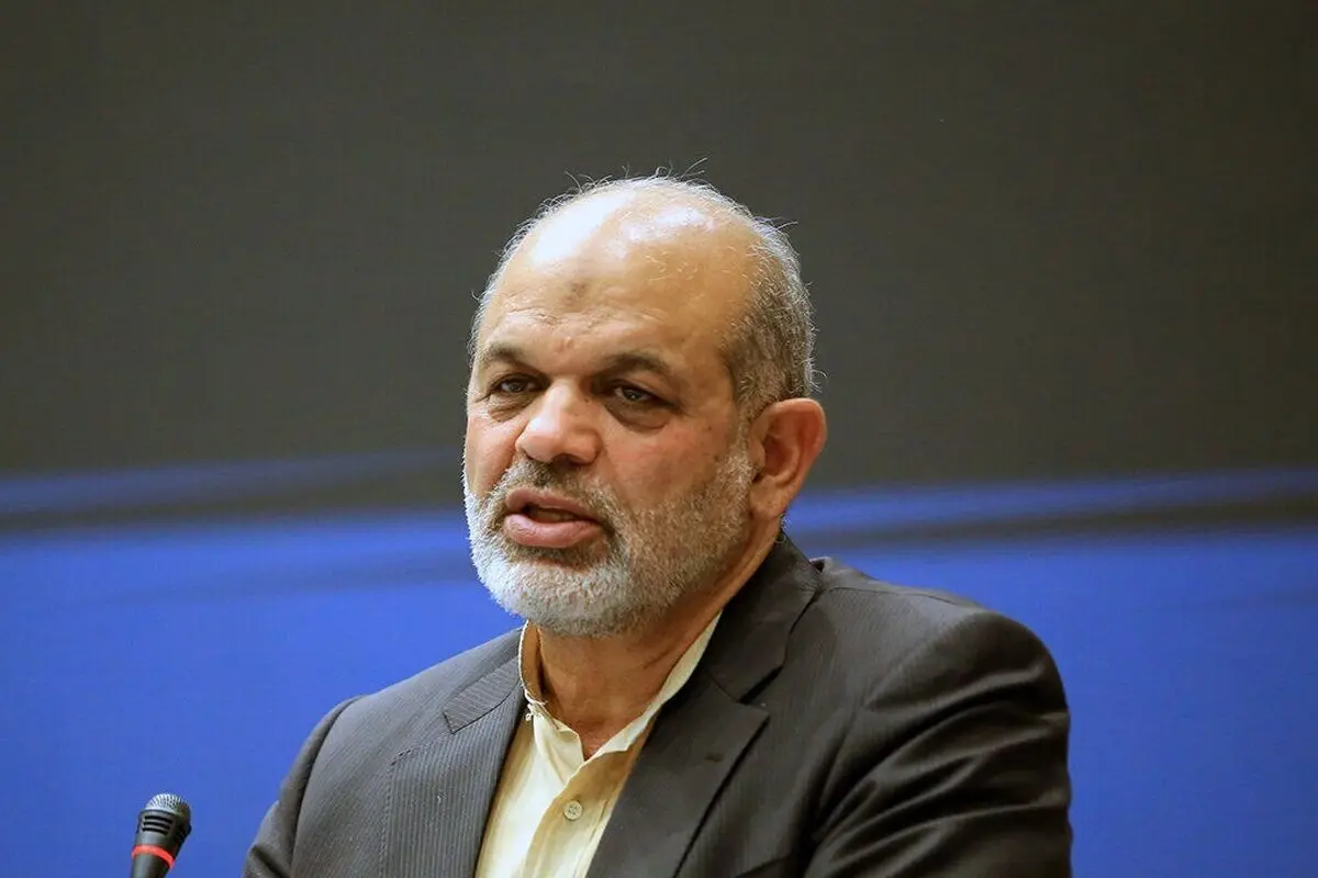 وزیر کشور: برای تذکر حجاب در مترو مجوز خاصی ندادیم

