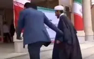 درگیری امام جمعه و بخشدار بر سر میکروفن/ ویدئو

