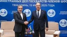 لاوروف و عراقچی درباره برنامه هسته‌ای ایران گفتگو می‌کنند

