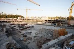 «کیش‌مال»؛ ۲۲ سال بلاتکلیفی بر سر یک زمین 250 هزار میلیاردی