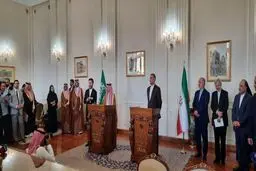 واکنش عباس عبدی به جا به جایی محل نشست دیدار وزاری ایران و عربستان بخاطر تصویر سردار سلیمانی