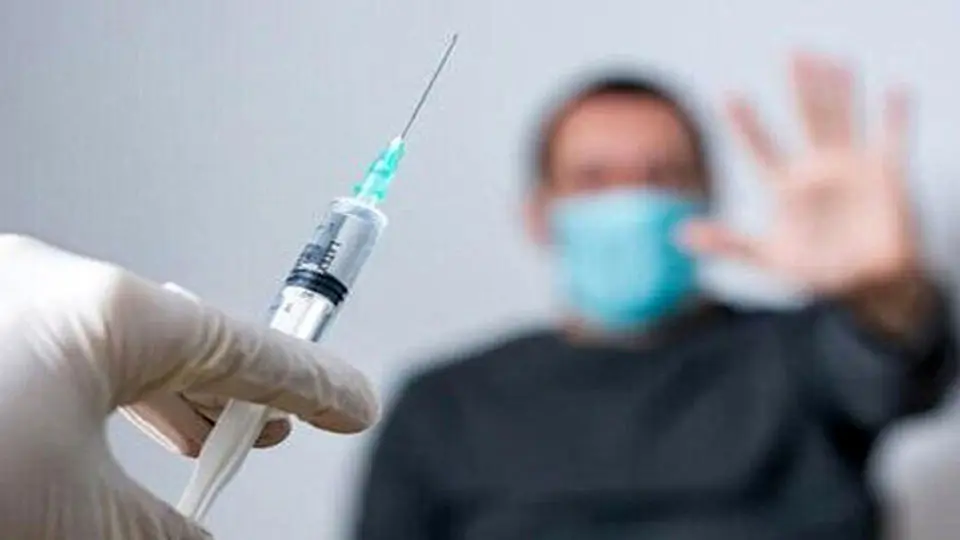 ستاد کرونا: ممنوعیت ارائه خدمات به افرادی که 2 دز واکسن به اضافه دز یادآور را نزده‌اند