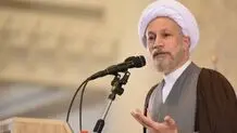 امام جمعه شیراز: بانوان جوانی که در سن فرزندآوری هستند نباید بازی عده‌ای آدم‌های دور از صحنه عفاف و حجاب که سگ بغل می‌کنند را بخورند