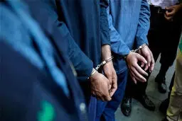 دستگیری سارق معابر در آزادشهر؛ پلیس از ۵ فقره سرقت پرده برداشت