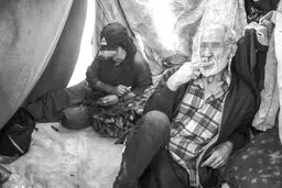 «اینجا می‌زنن که درد یادشون بره»